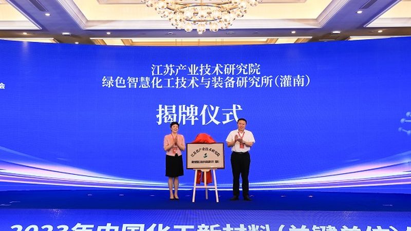 性能优势：轻与强的极致组合